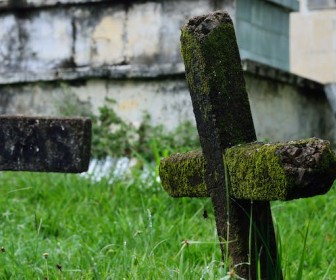 Pielęgnacja grobów wojennych i historycznych